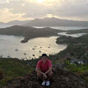 Meet your Posher, Grayson